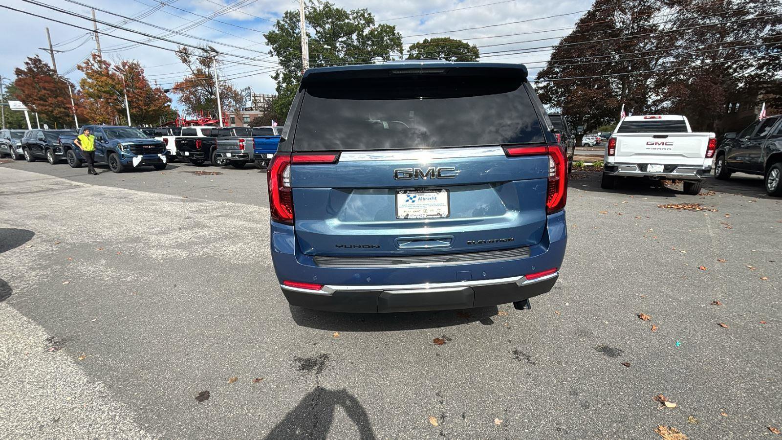 New 2026 GMC Yukon Elevation w/ LPO, Elevation Black Package image 6