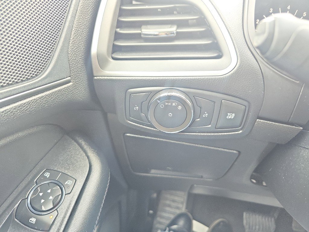 Used 2020 Ford Edge SE w/ Cargo Accessory Package image 20