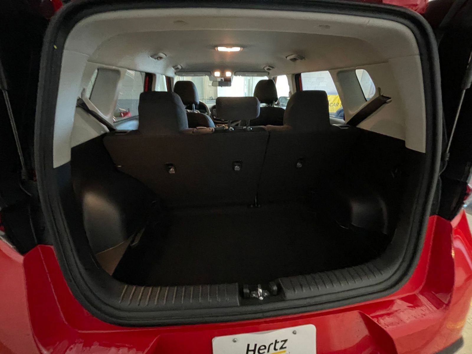 Used 2025 Kia Soul LX w/ LX Technology Package FWD image 29