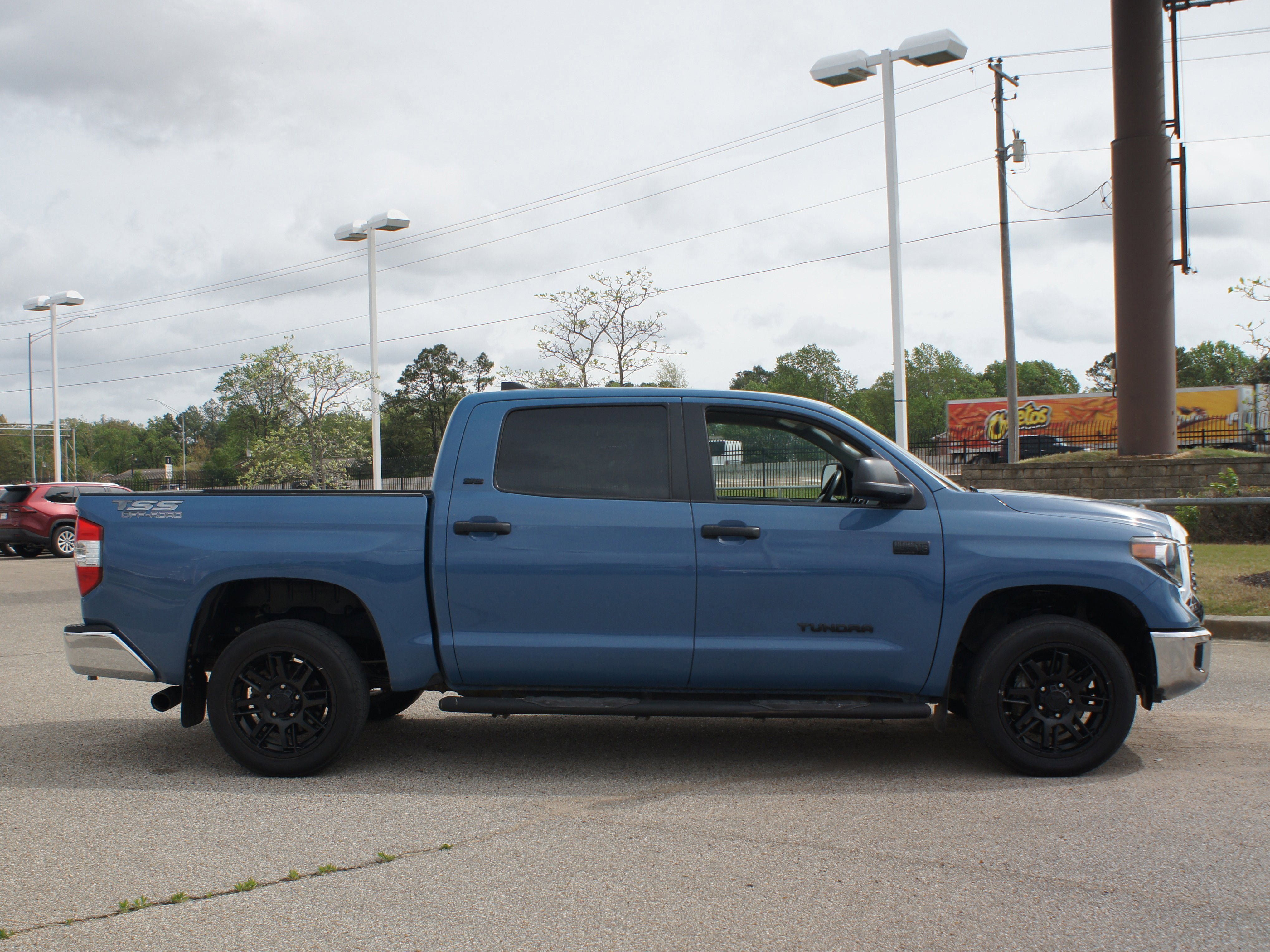 Used 2021 Toyota Tundra SR5 w/ SR5 Upgrade Package AWD/4WD image 20