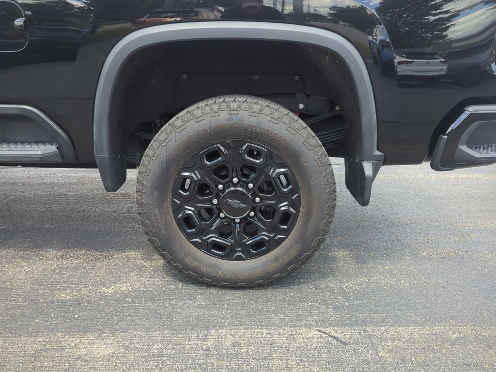 Certified 2025 Chevrolet Silverado 3500 High Country w/ High Country Premium Package AWD/4WD image 13