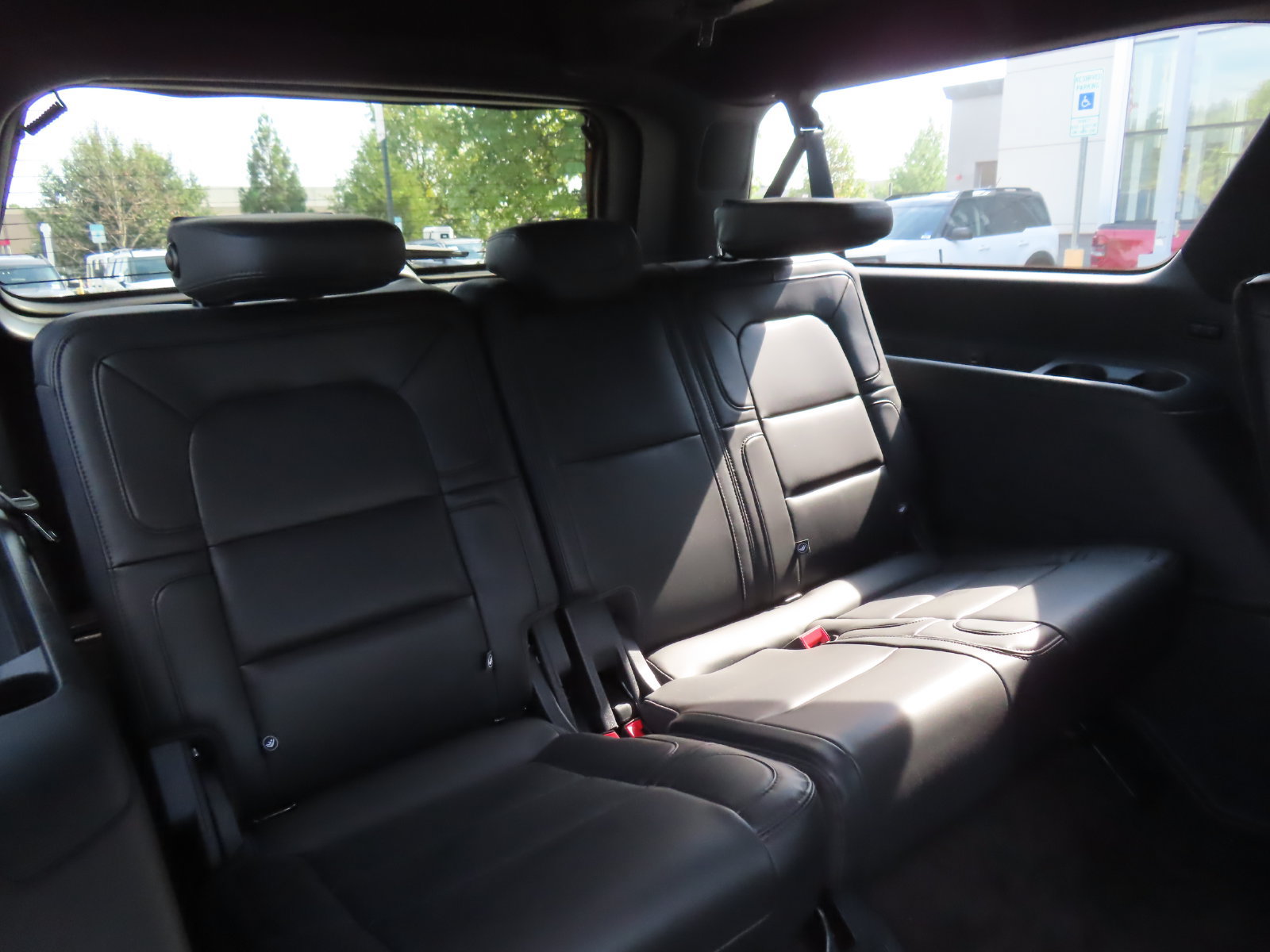 Used 2024 Lincoln Navigator L Reserve AWD/4WD image 42