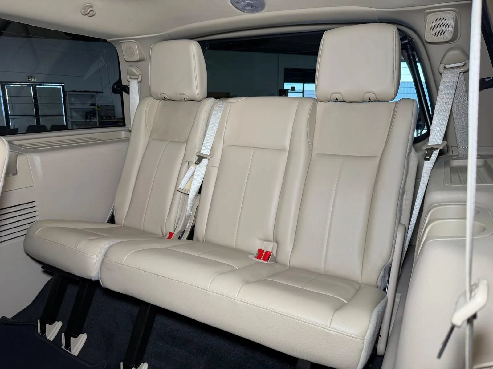 Used 2017 Ford Expedition Limited w/ Equipment Group 301A AWD/4WD image 19