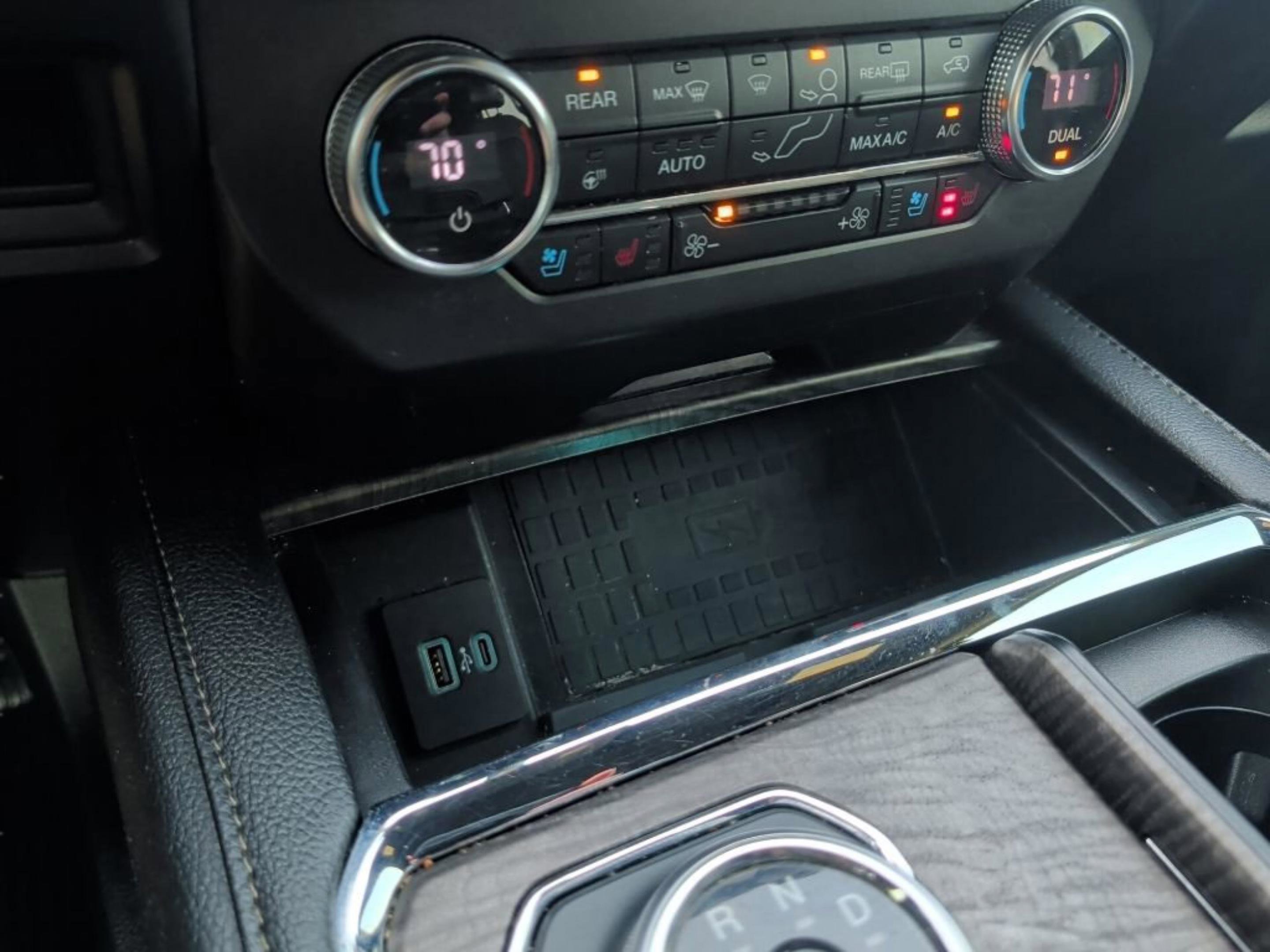 Used 2020 Ford Expedition Limited w/ Equipment Group 301A image 26