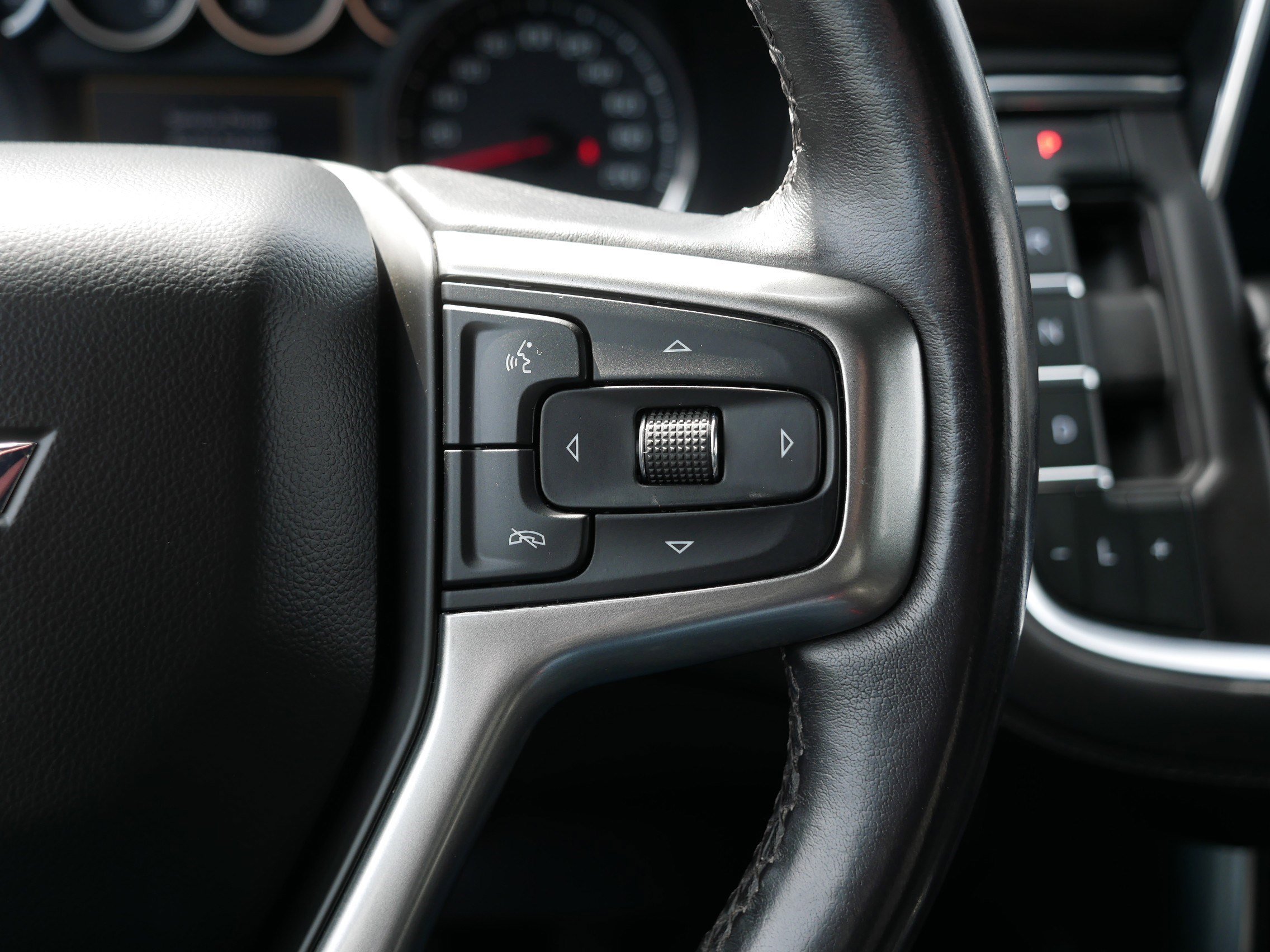 Used 2021 Chevrolet Suburban LT AWD/4WD image 30