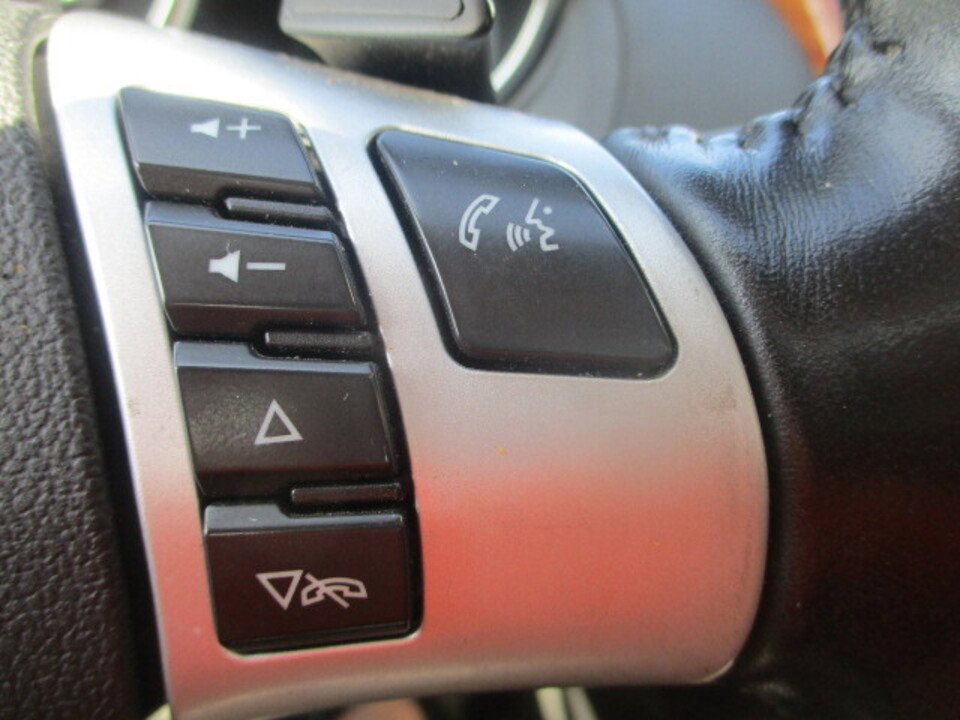 Used 2010 Chevrolet Malibu LT image 40