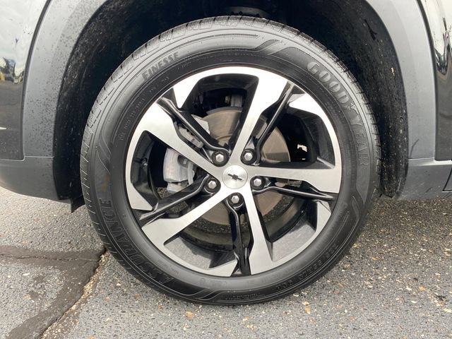 Certified 2024 Chevrolet Trax RS w/ Driver Confidence Package FWD image 22