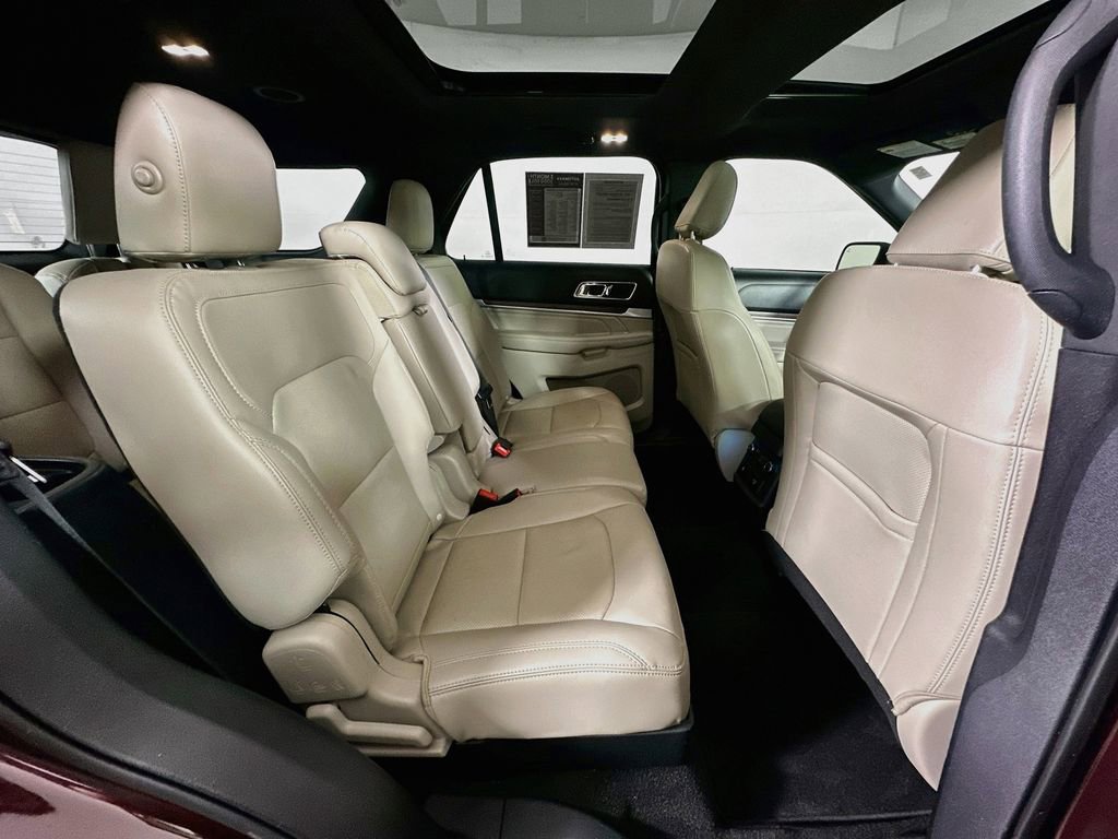 Used 2019 Ford Explorer Limited w/ Ford Safe & Smart Package FWD image 11