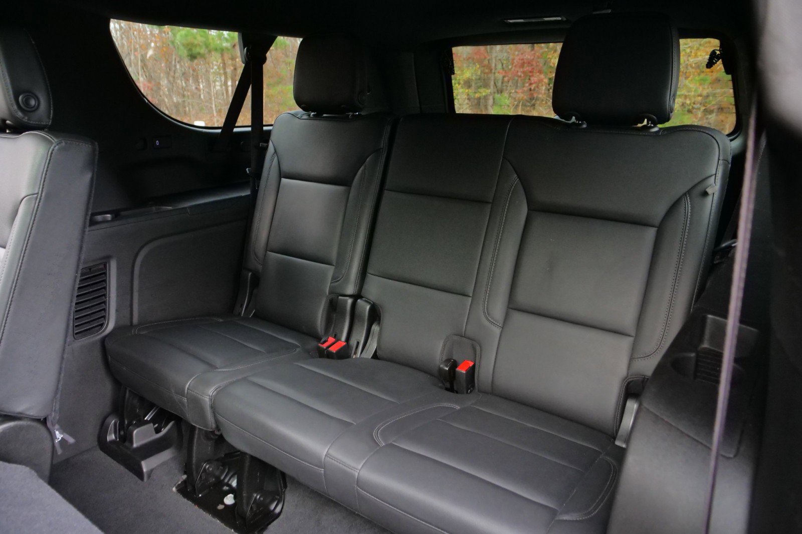 Used 2021 Chevrolet Suburban LT image 27