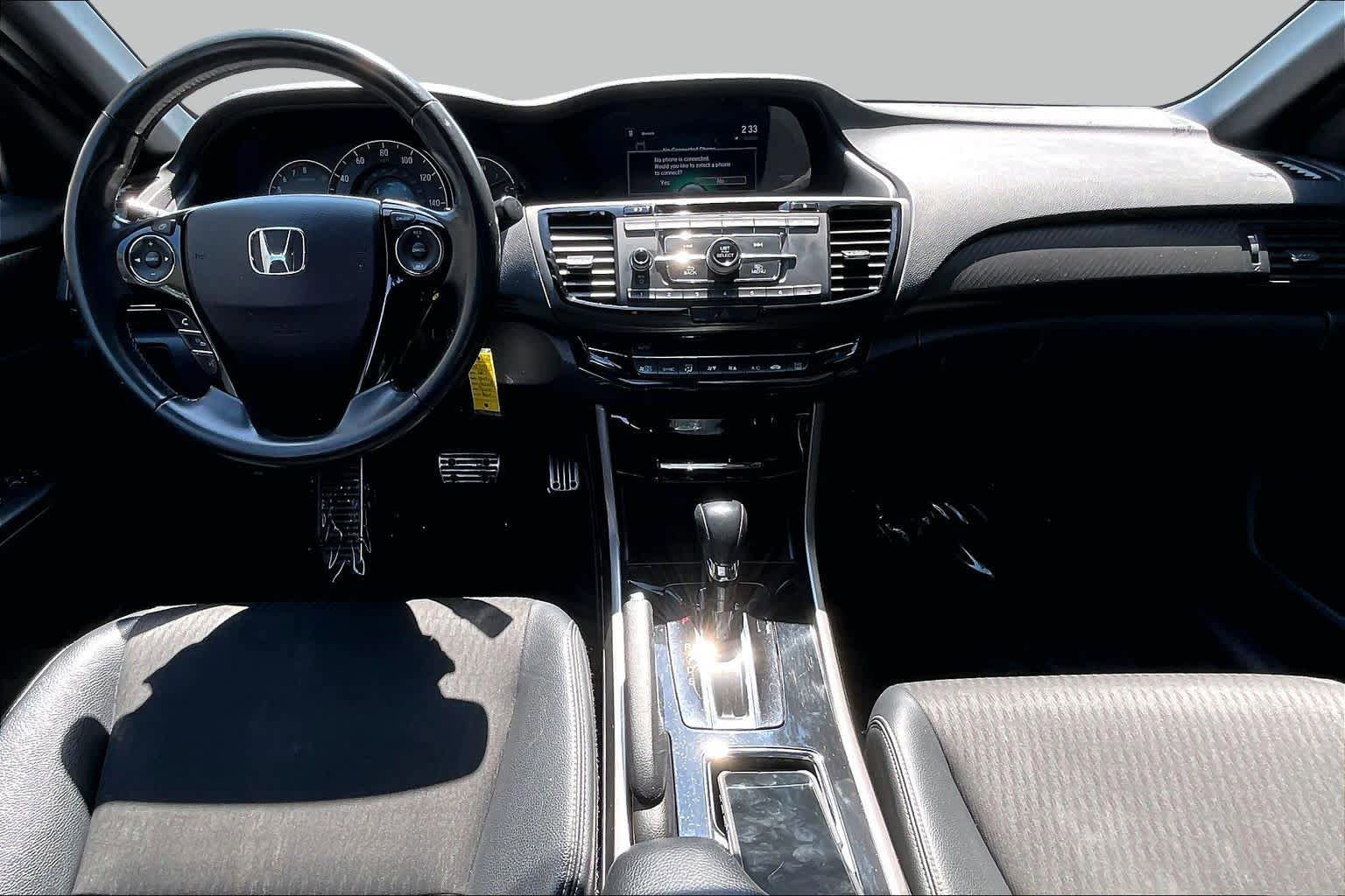 Used 2017 Honda Accord Sport image 15