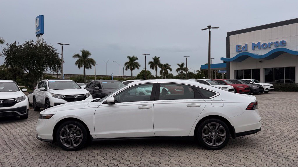 Used 2023 Honda Accord EX image 3