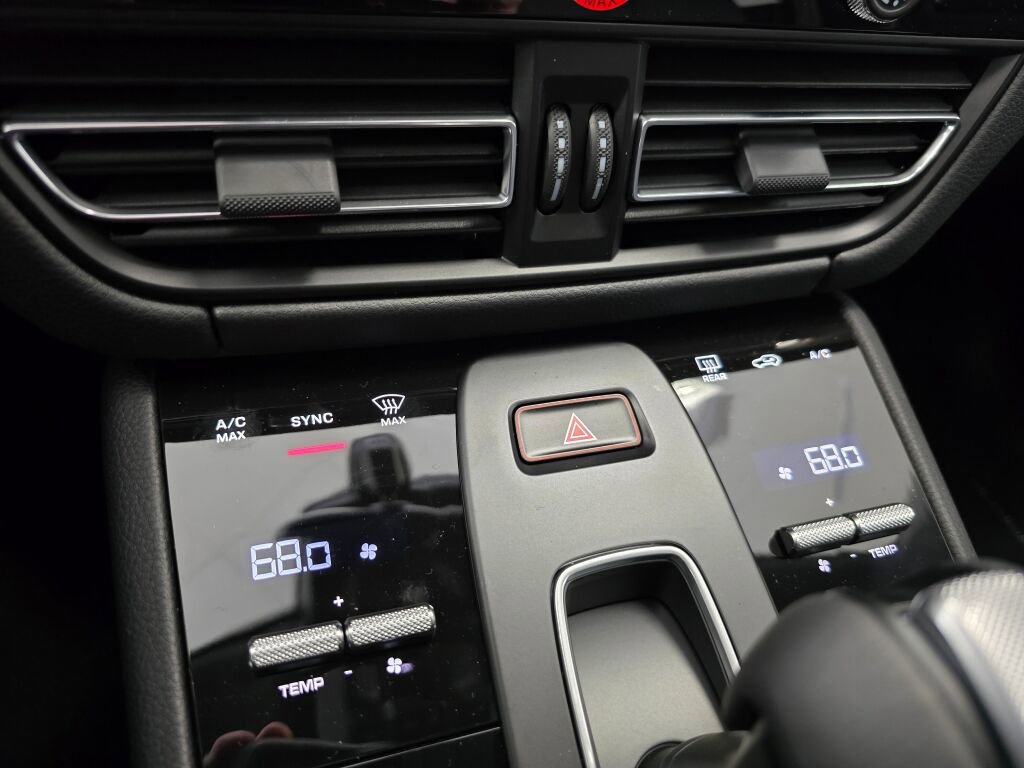 New 2026 Porsche Macan image 45