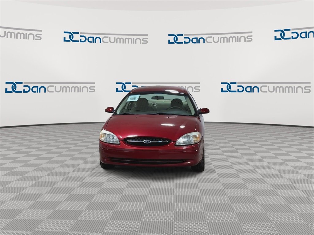 Used 2002 Ford Taurus SE image 3