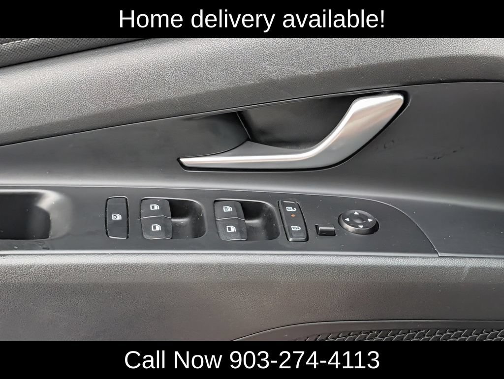 Used 2025 Hyundai Elantra SEL FWD image 26