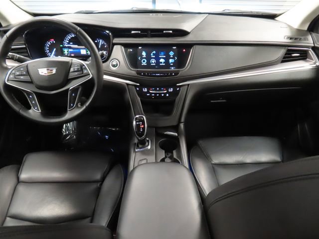 Used 2017 Cadillac XT5 Luxury w/ Driver Awareness Package image 24