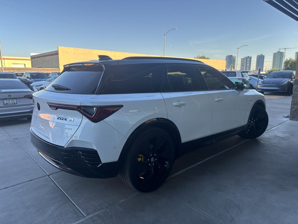 Used 2024 Acura ZDX Type S image 3