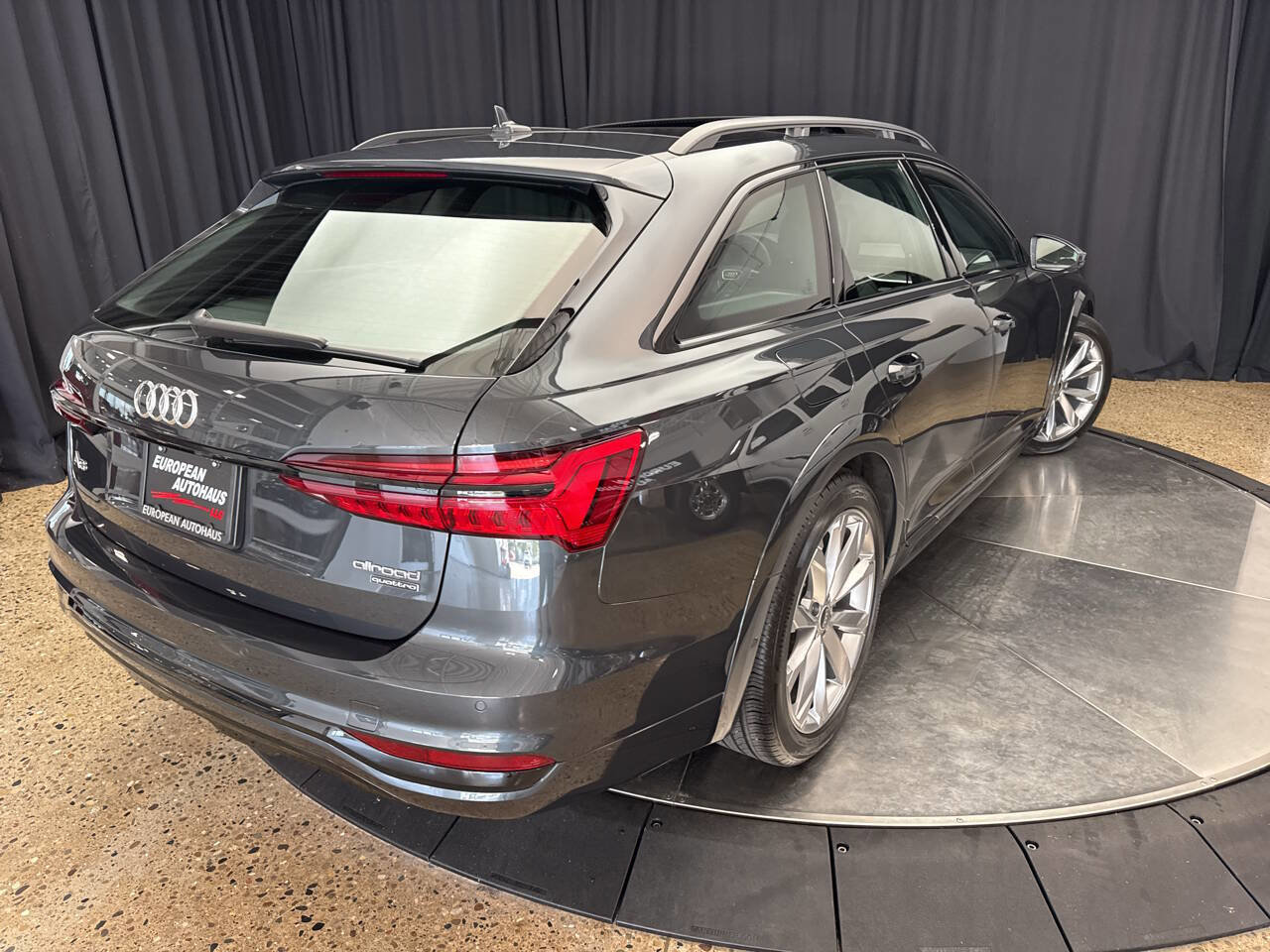 Used 2024 Audi A6 Premium Plus w/ Executive Package image 8