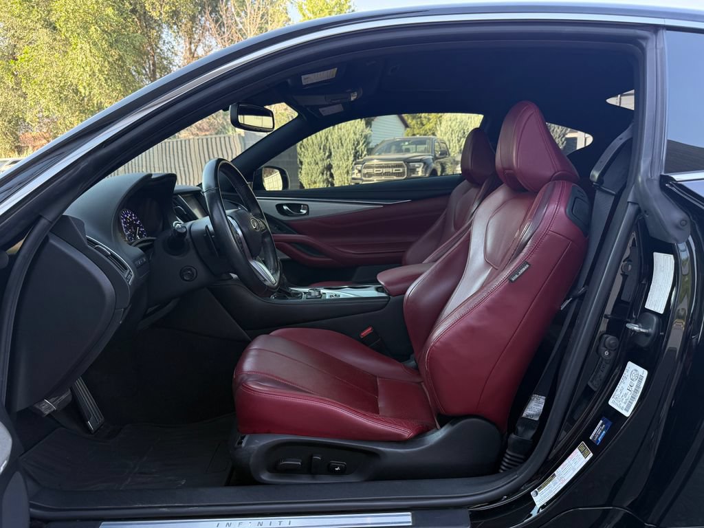 Used 2018 INFINITI Q60 Red Sport 400 AWD/4WD image 18