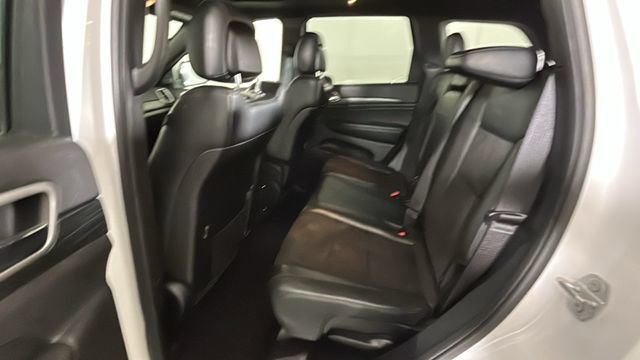 Used 2020 Jeep Grand Cherokee Altitude AWD/4WD image 26