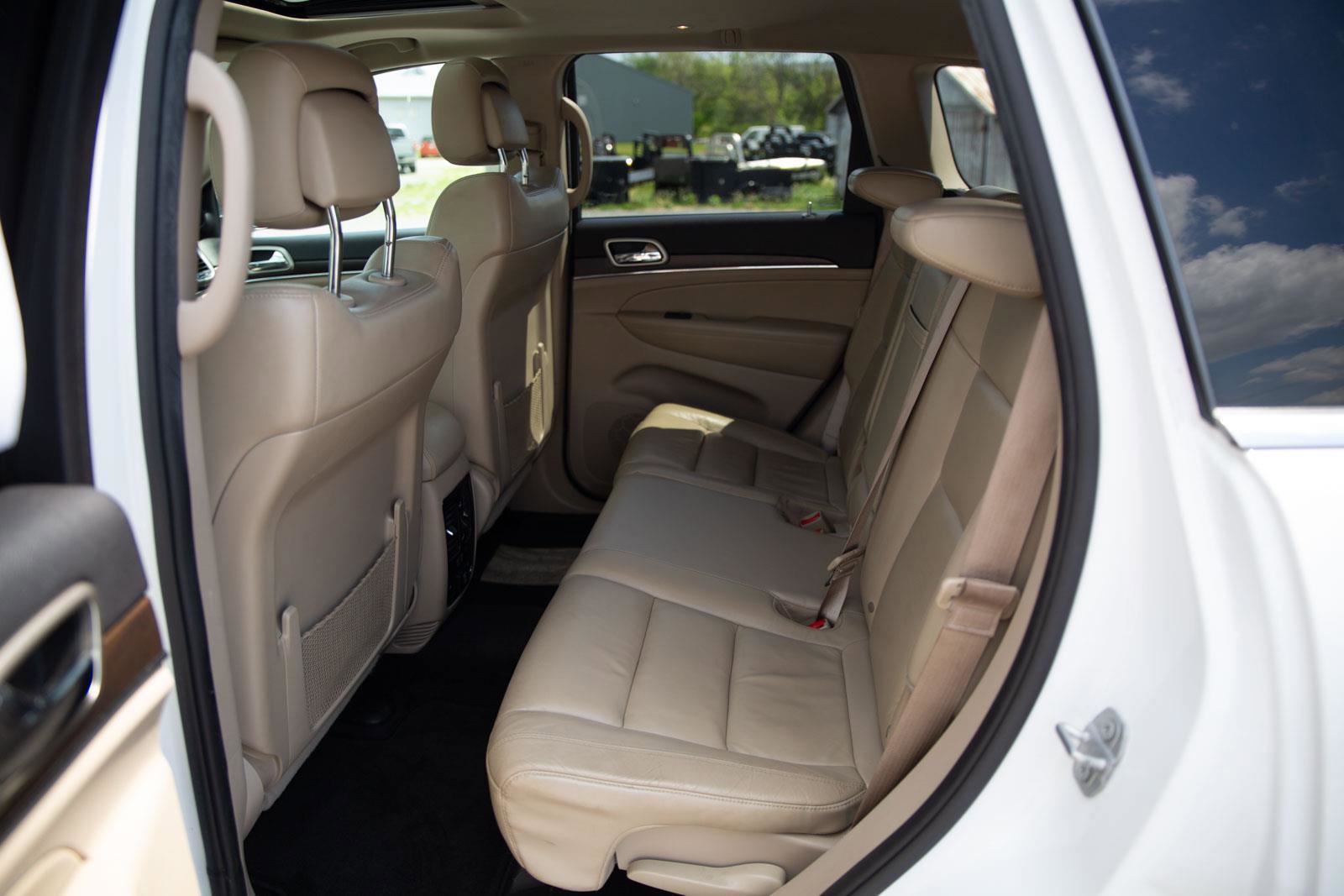 Used 2017 Jeep Grand Cherokee Limited AWD/4WD image 21