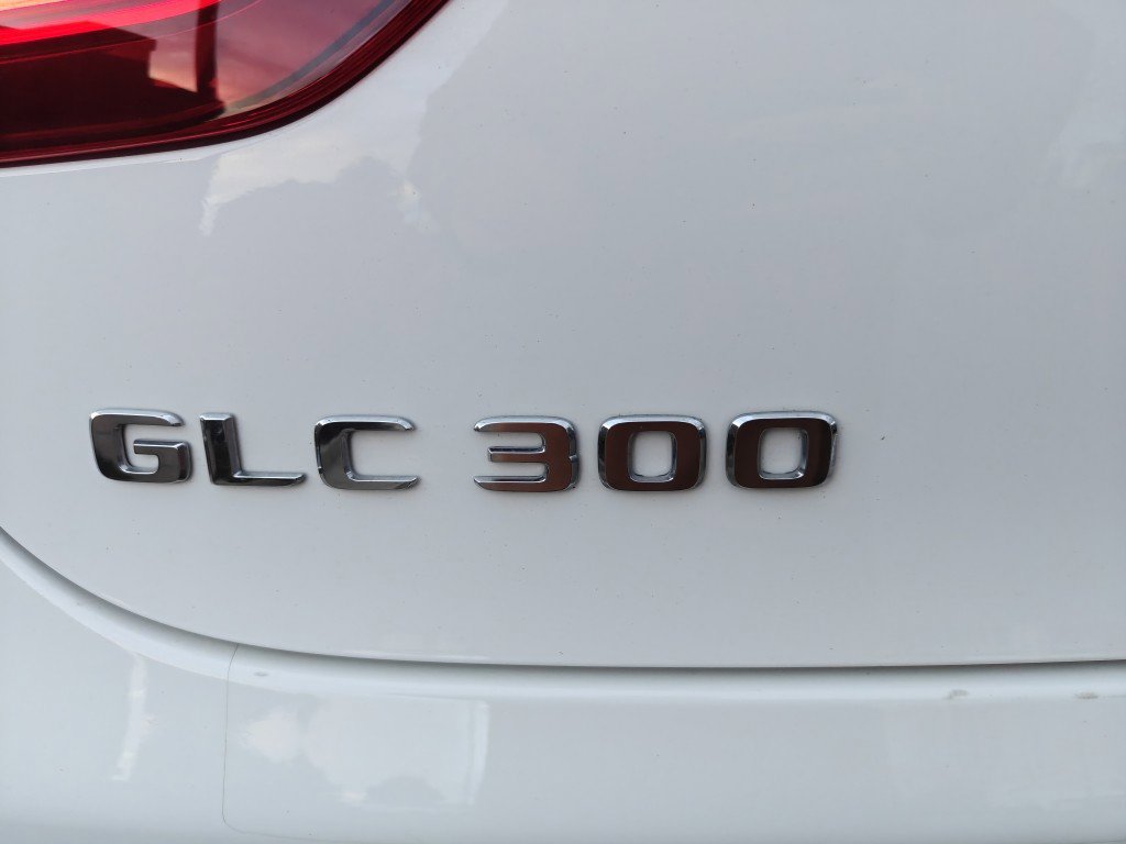 Used 2022 Mercedes-Benz GLC 300 4MATIC Coupe image 23