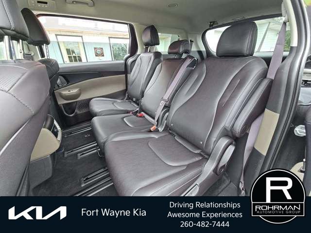 Certified 2026 Kia Carnival LXS FWD image 8