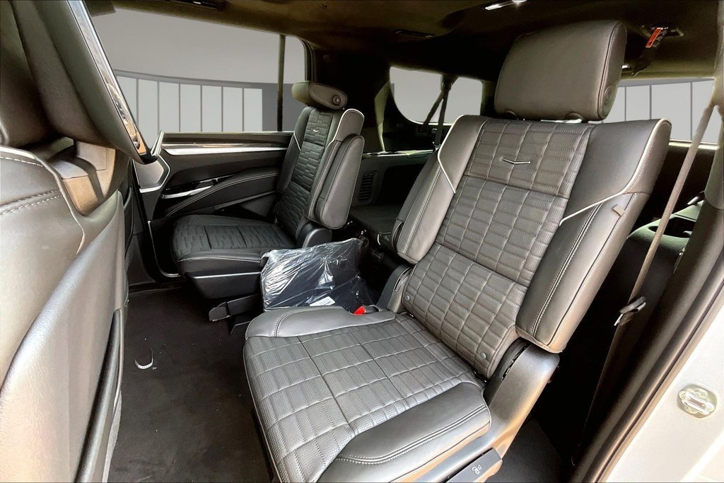New 2026 Cadillac Escalade ESV V w/ LPO, ONYX Package AWD/4WD image 10
