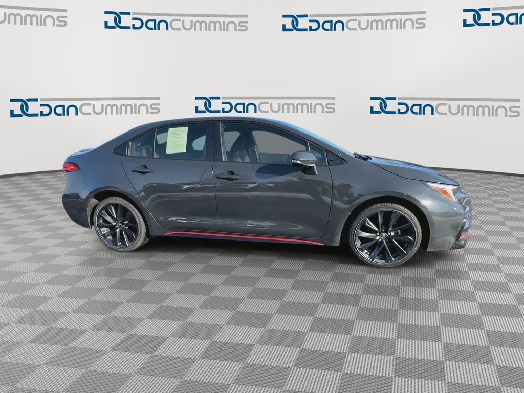 Used 2023 Toyota Corolla SE image 2