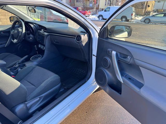Used 2013 Scion tC image 31