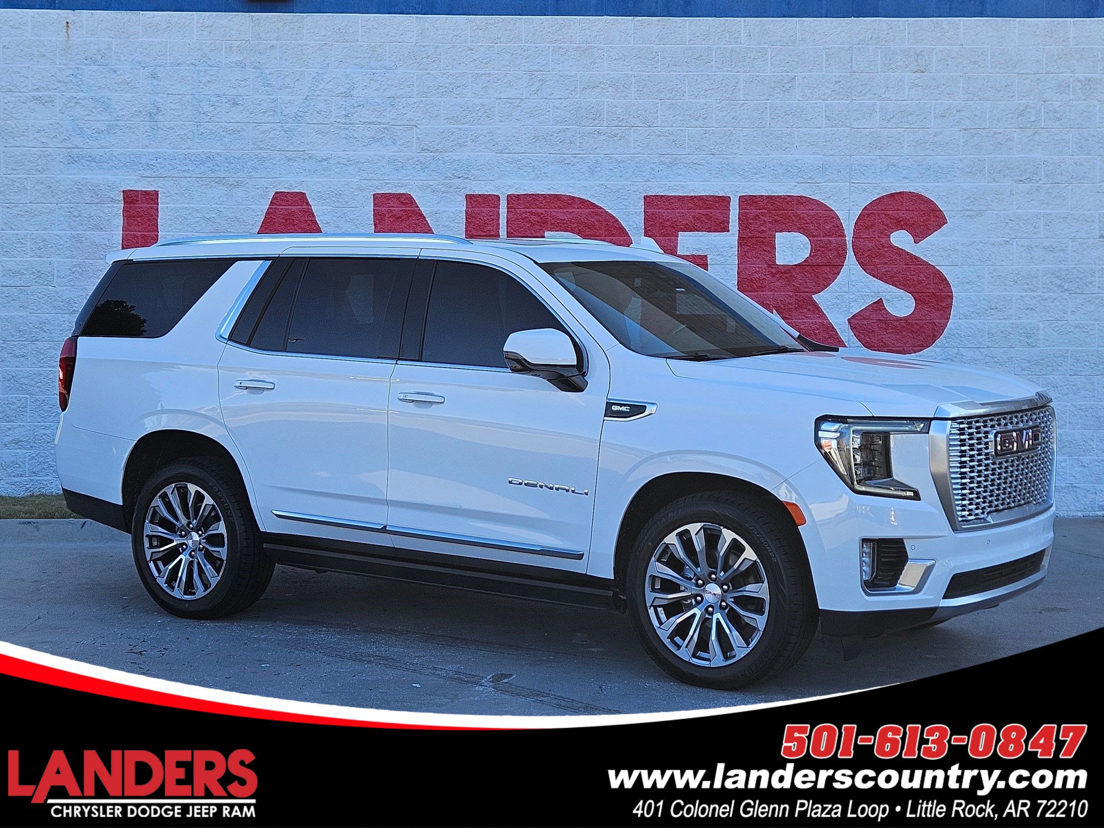 Used 2021 GMC Yukon Denali w/ Denali Premium Package image 1