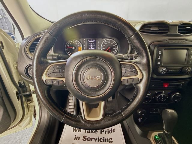 Used 2016 Jeep Renegade Latitude w/ Popular Equipment Group AWD/4WD image 13