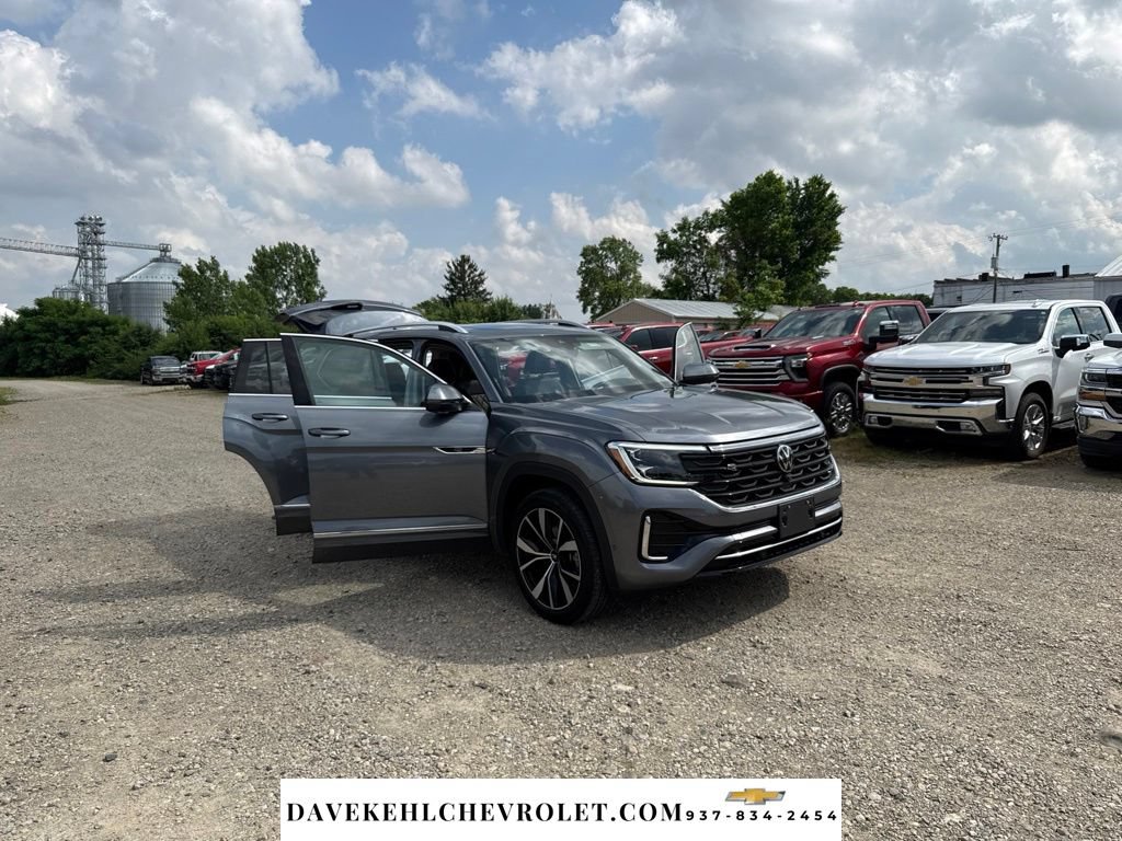 Used 2024 Volkswagen Atlas SEL Premium R-Line AWD/4WD image 32