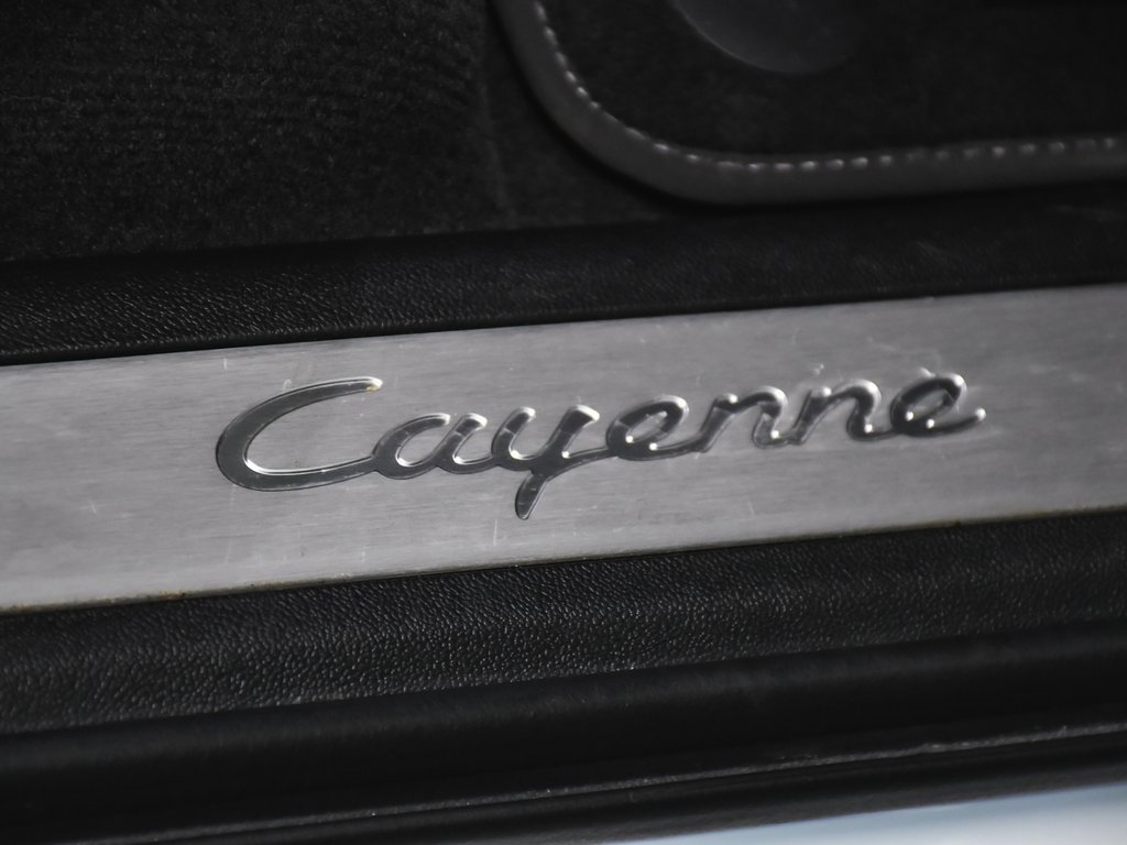 Used 2022 Porsche Cayenne Coupe image 17