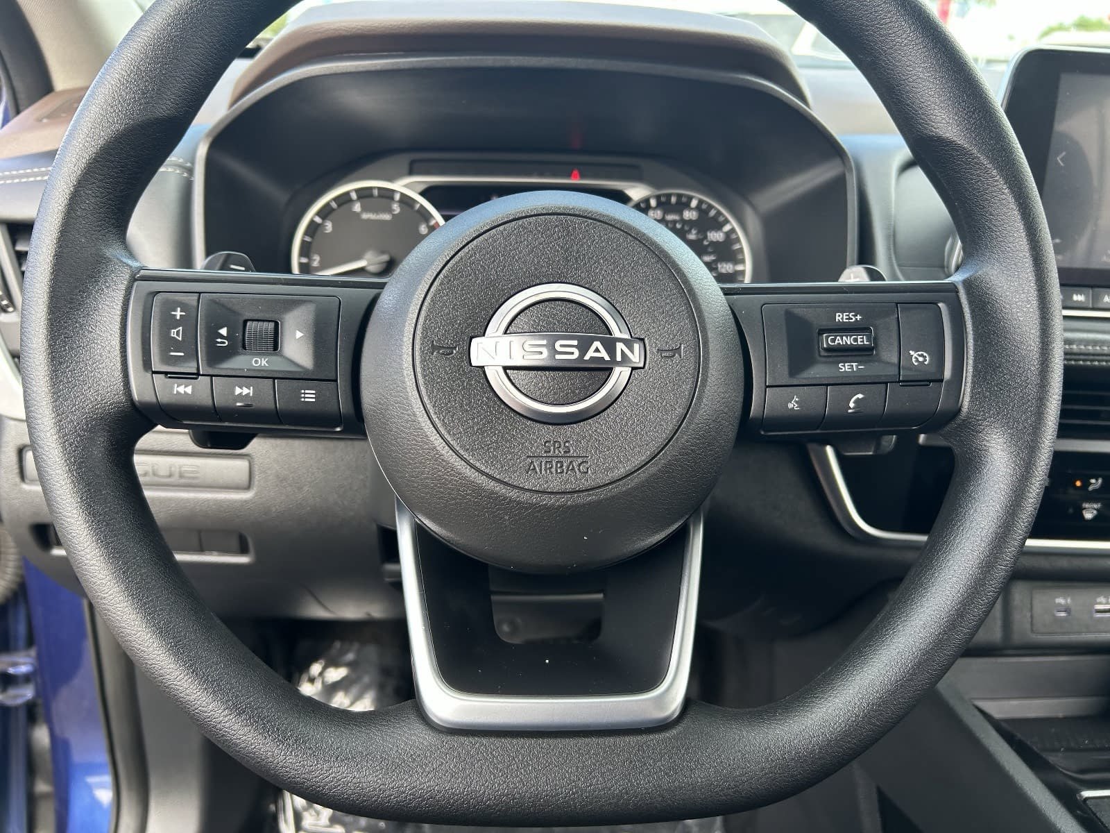 Used 2023 Nissan Rogue S FWD image 26