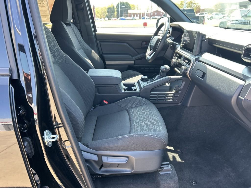 Used 2025 Toyota 4Runner SR5 image 19