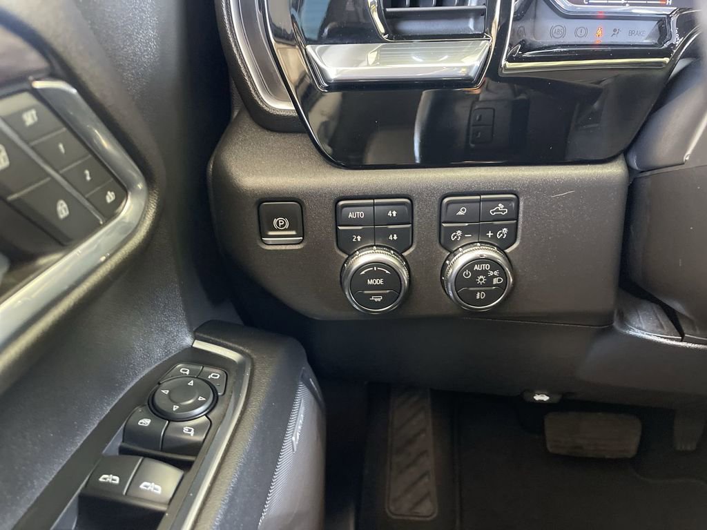 Used 2023 GMC Sierra 1500 SLT w/ SLT Premium Package AWD/4WD image 18