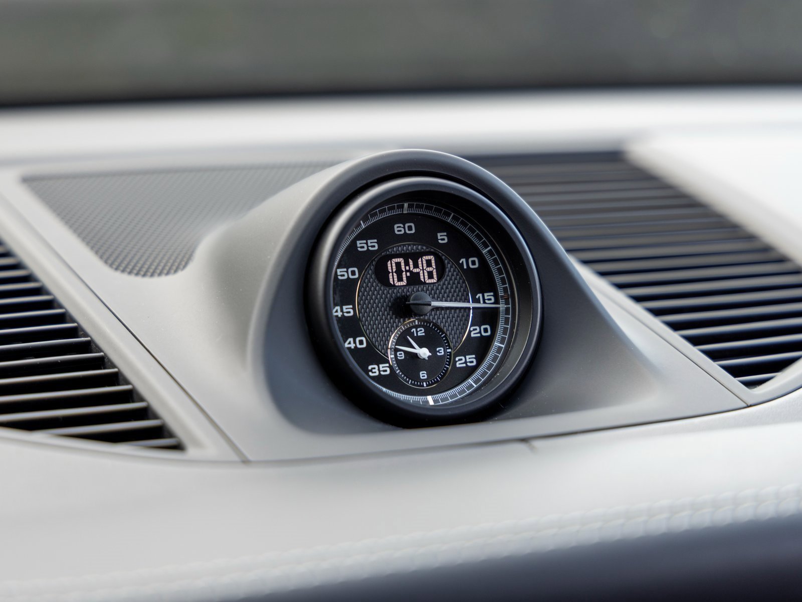 Certified 2023 Porsche Macan GTS image 38