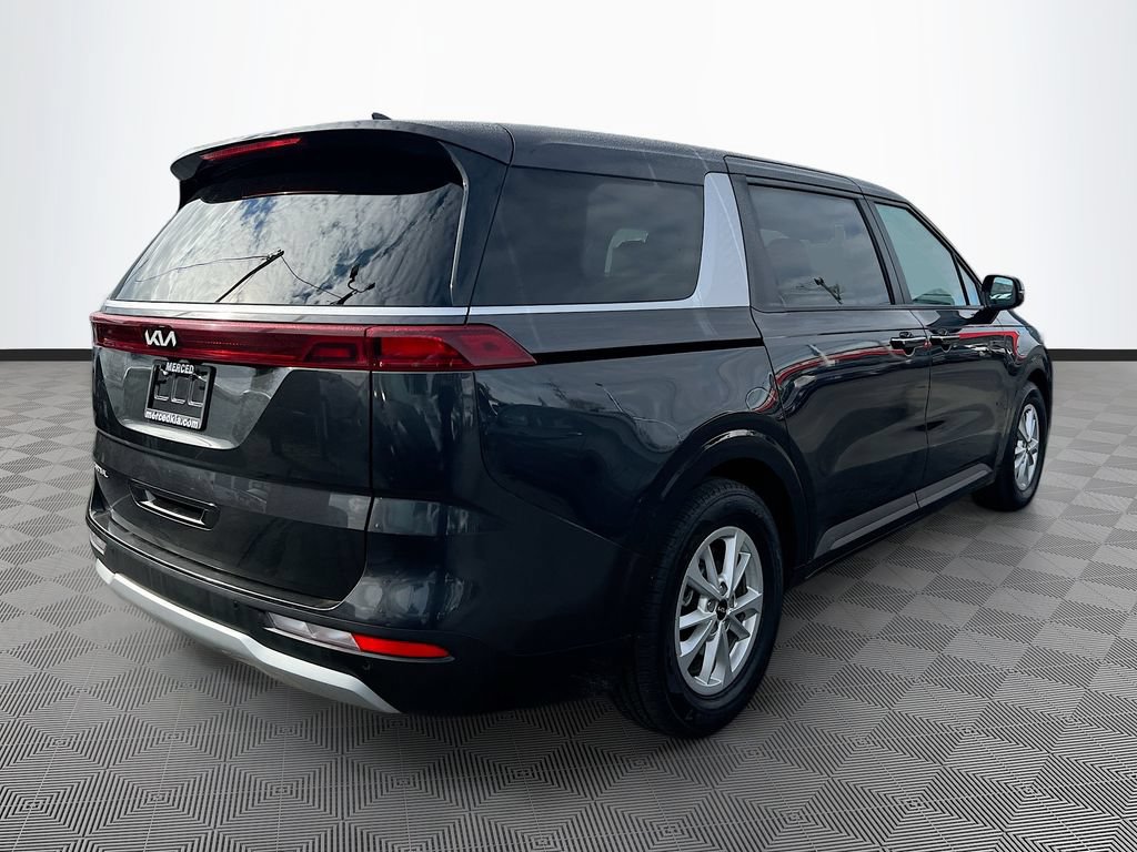 Used 2024 Kia Carnival LX FWD image 7
