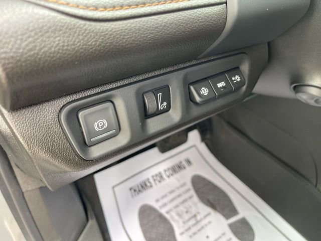 Used 2023 GMC Acadia AT4 w/ Technology Package image 23