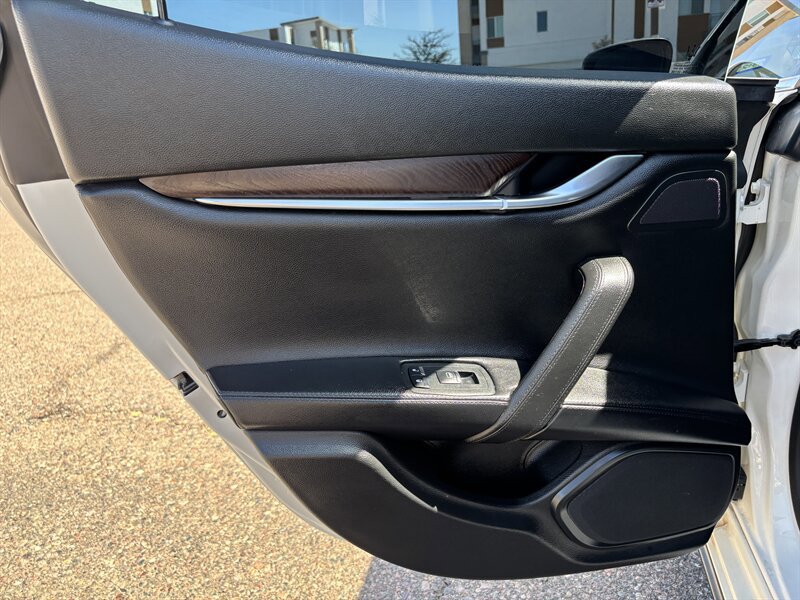 Used 2018 Maserati Ghibli S Q4 image 38