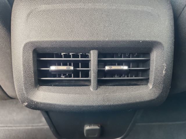 Used 2018 Chevrolet Equinox LT FWD image 20