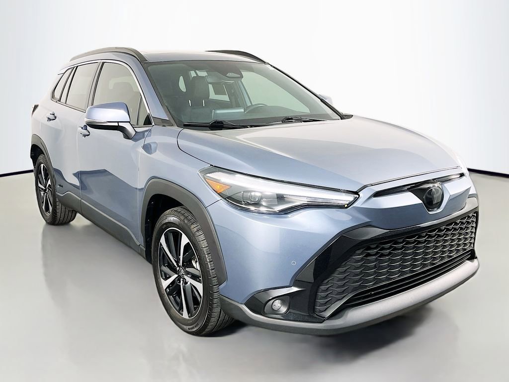 Used 2024 Toyota Corolla Cross AWD Hybrid w/ Convenience Package image 4