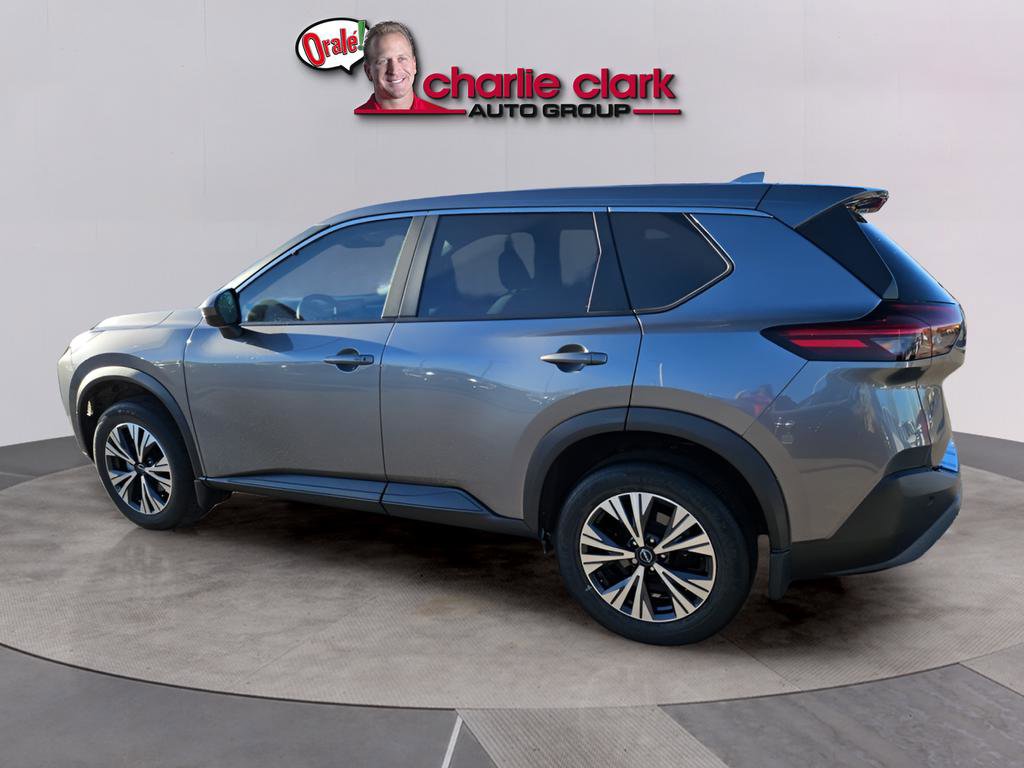 Used 2023 Nissan Rogue SV FWD image 4