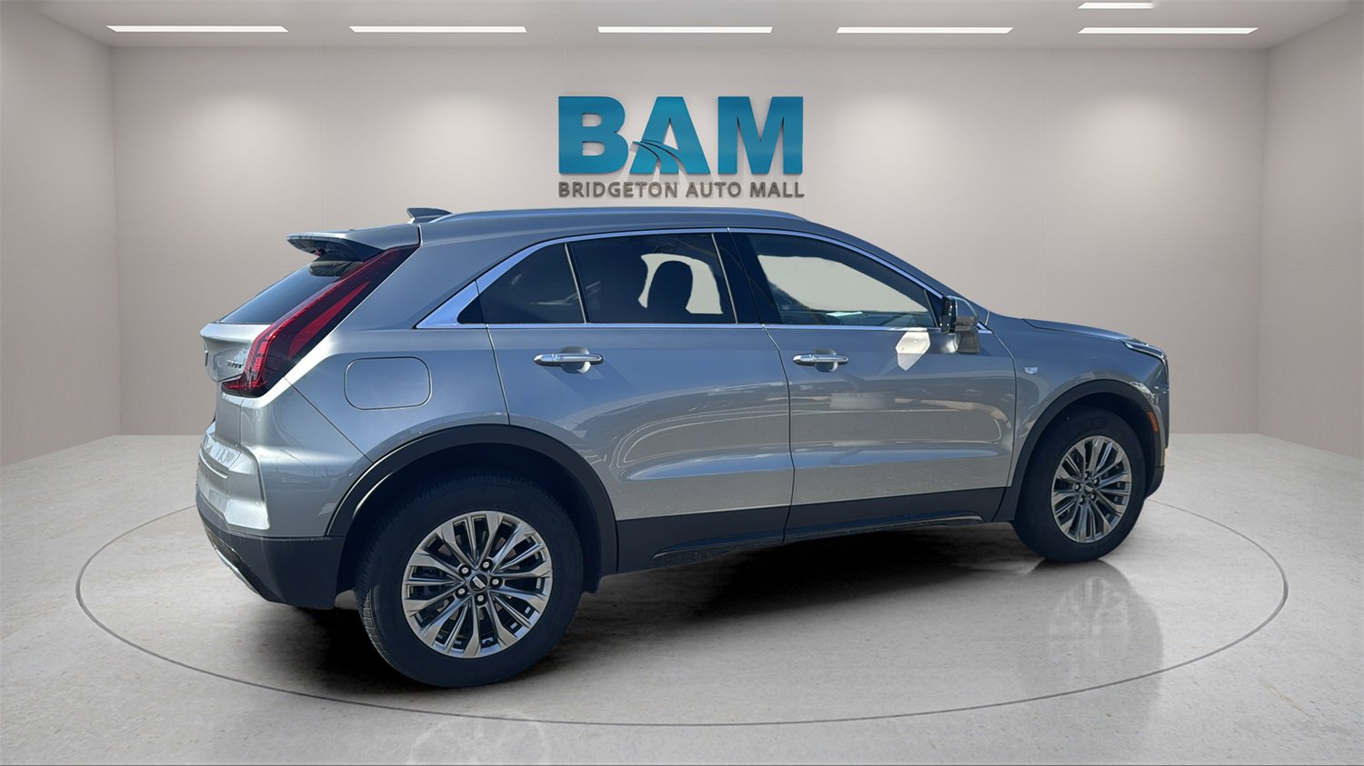 Used 2024 Cadillac XT4 Premium Luxury image 10
