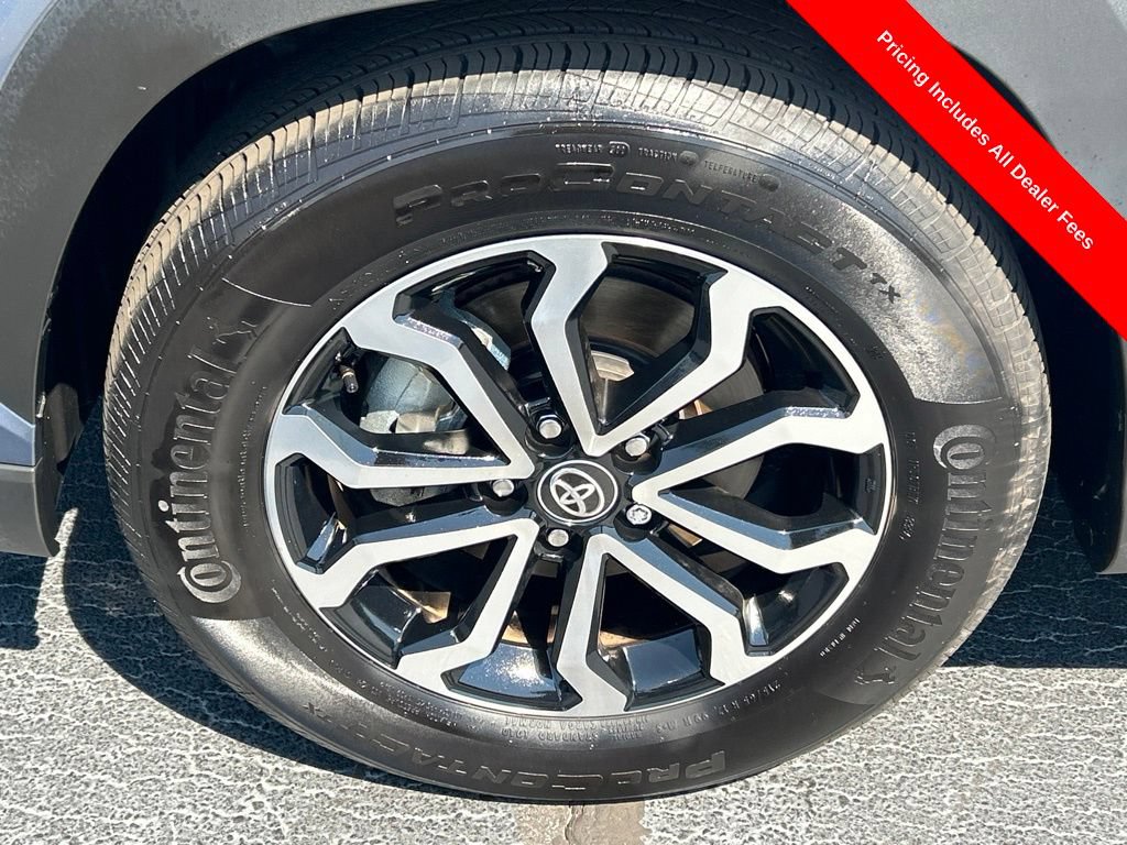 Used 2024 Toyota Corolla Cross AWD Hybrid image 26