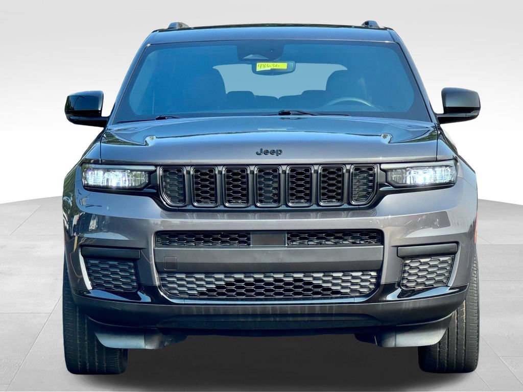 Used 2023 Jeep Grand Cherokee L Laredo AWD/4WD image 2