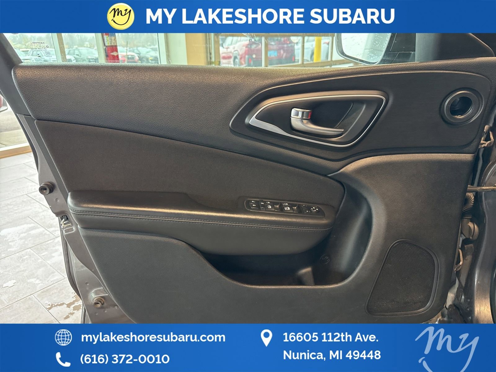 Used 2015 Chrysler 200 Limited w/ Comfort Group image 12