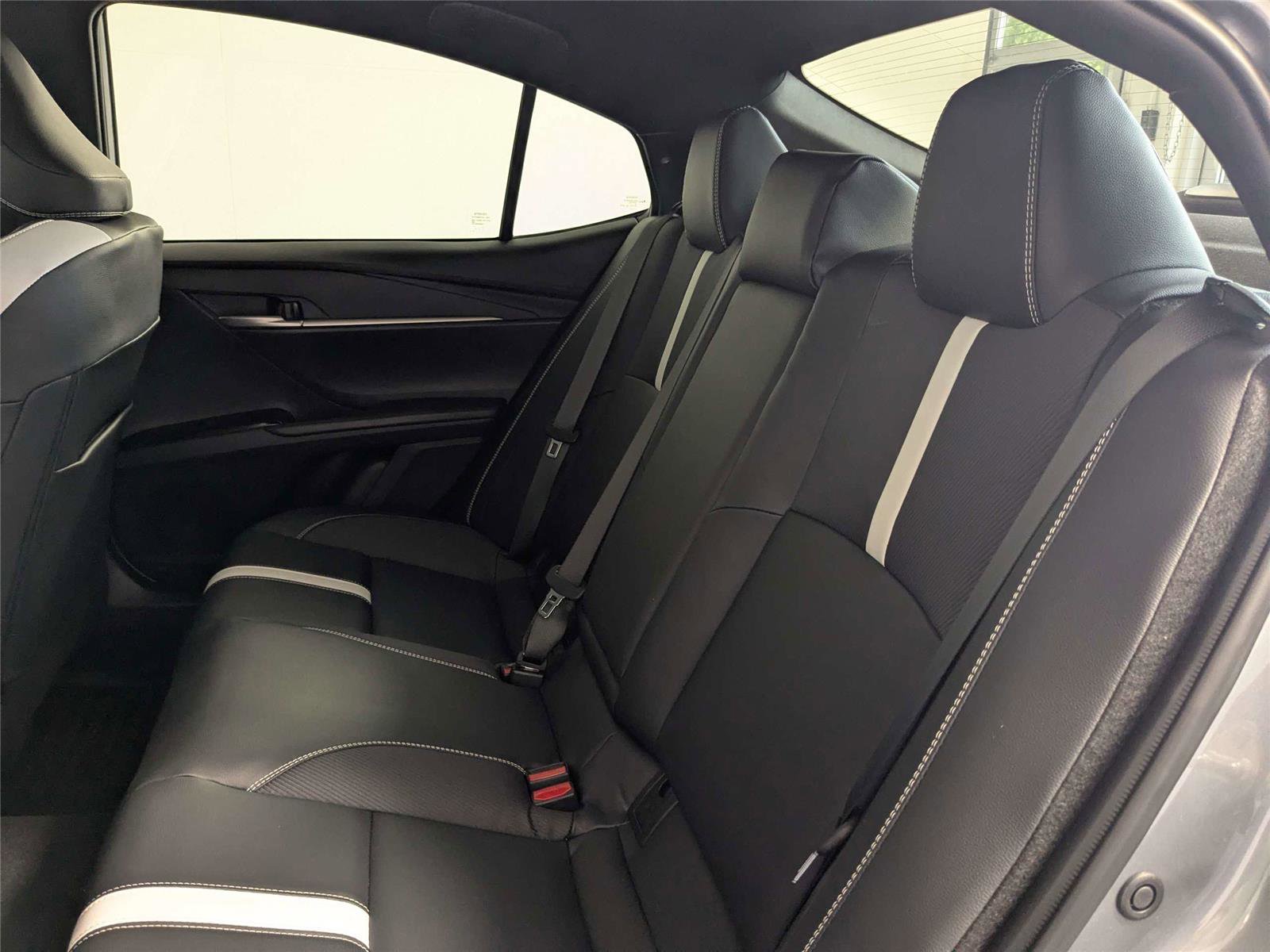 Used 2025 Toyota Camry SE FWD image 34