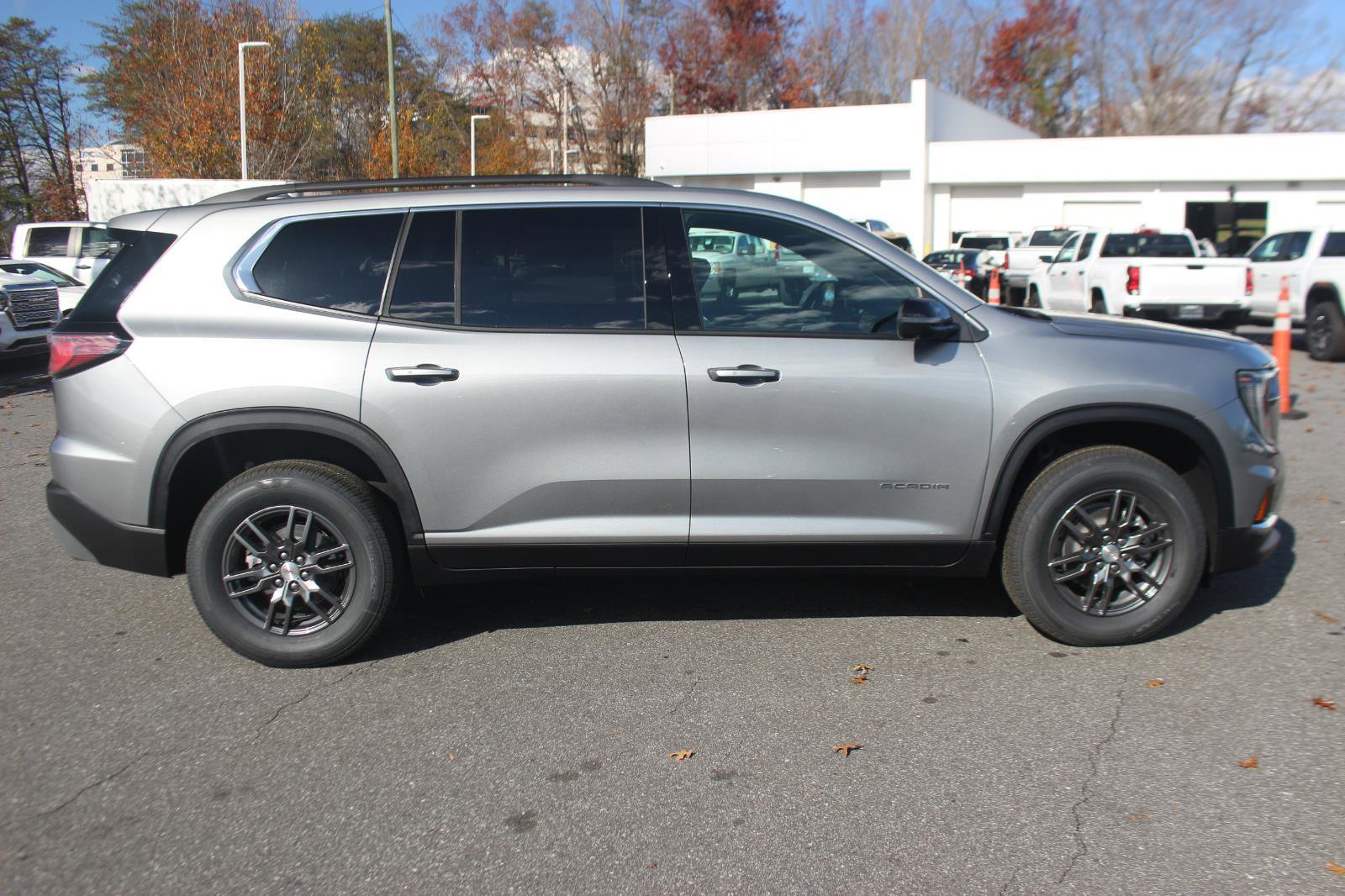 New 2026 GMC Acadia Elevation image 8