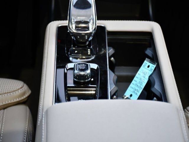 New 2026 Volvo XC90 B6 Ultra w/ Protection Package AWD/4WD image 25